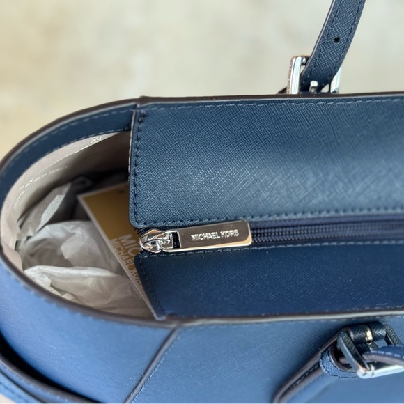 Michael Kors Gilly Large Drawstring Tote Shoulder Bag Dark Navy/Silver - Picture 9 of 12